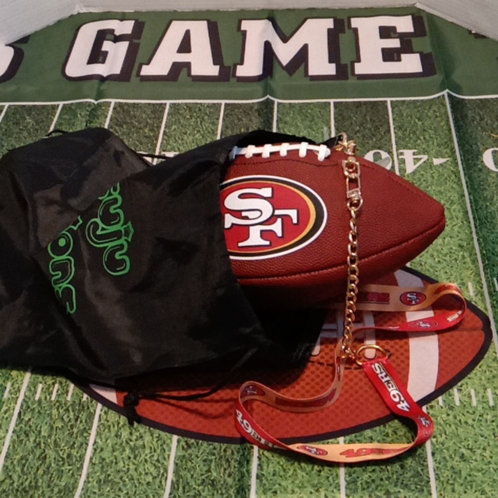 LIMITED EDITION HANDMADE SAN FRANCISCO 49ERS Football Purse ๐ - Picture 16 of 17